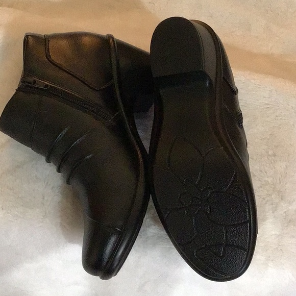 Croft And Barrow Sandtiger Ankle Boots - Picture 7 of 12